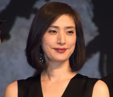 天海祐希が「生涯独身」を貫く真意とは？2026年も揺るがない生き方と現代女性が共感する理由