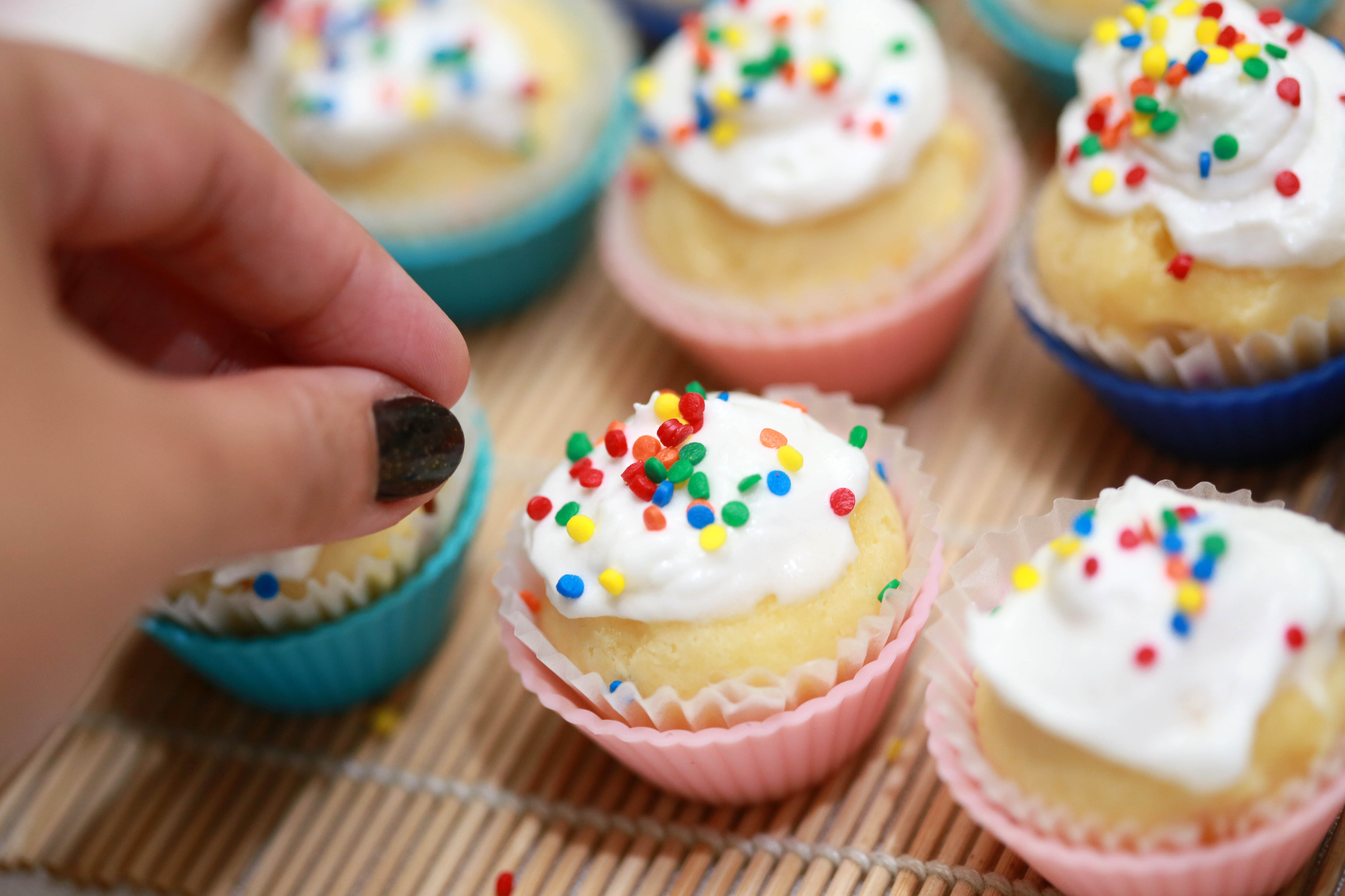 How Many Mini Cupcakes Make One Cupcake