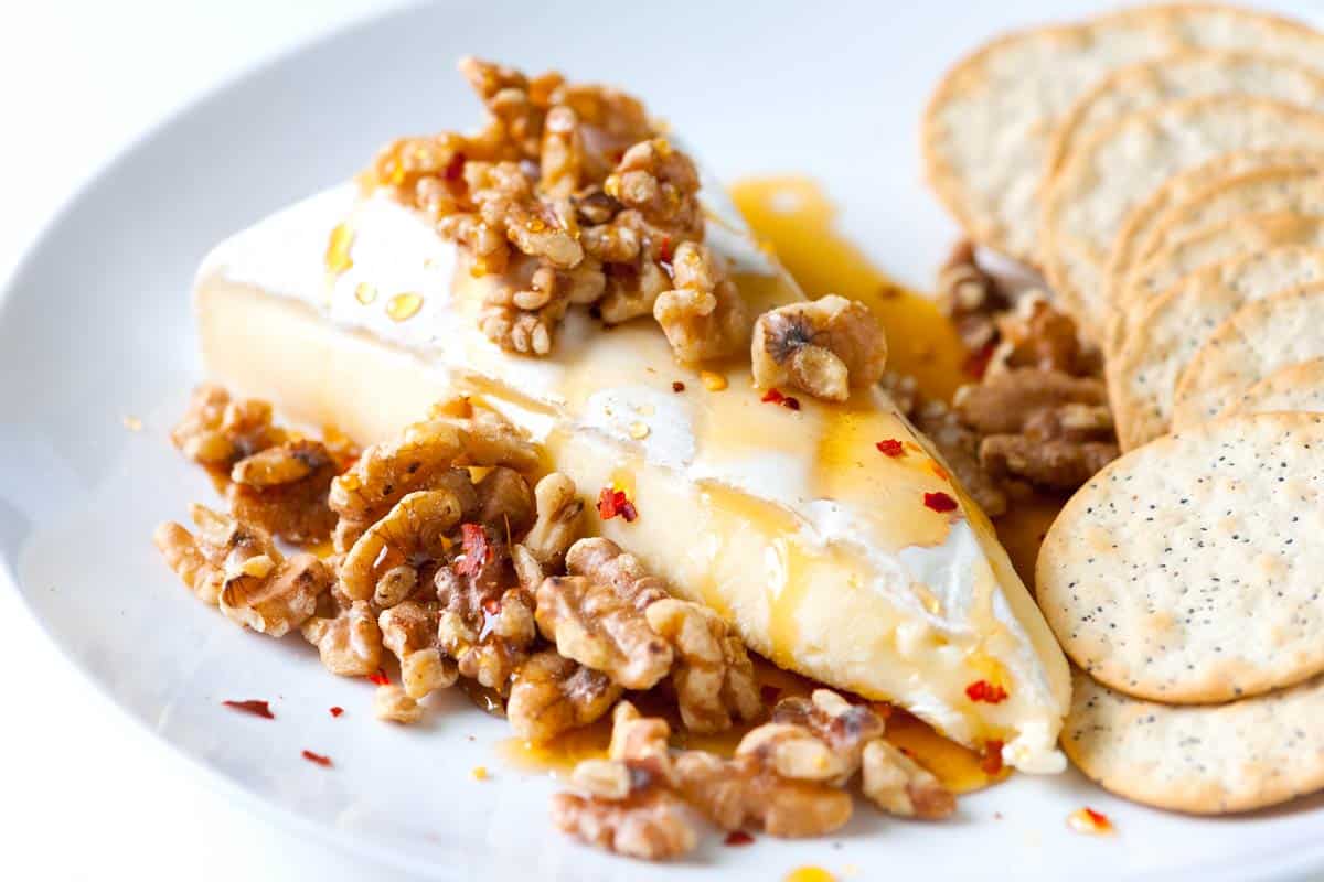 How to Eat Brie Cheese Warm