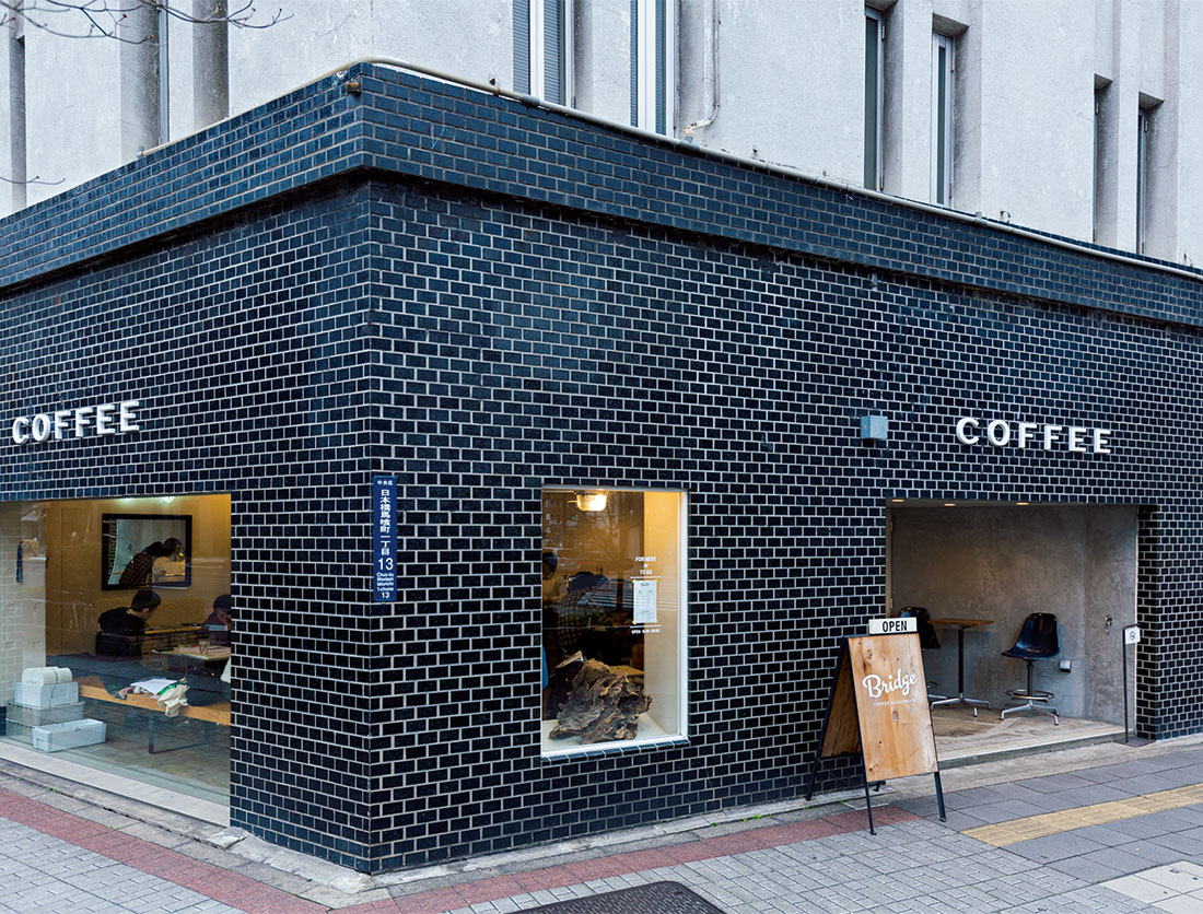 馬喰町Bridge Coffeeの魅力と混雑状況！絶品アイスと珈琲を徹底解剖
