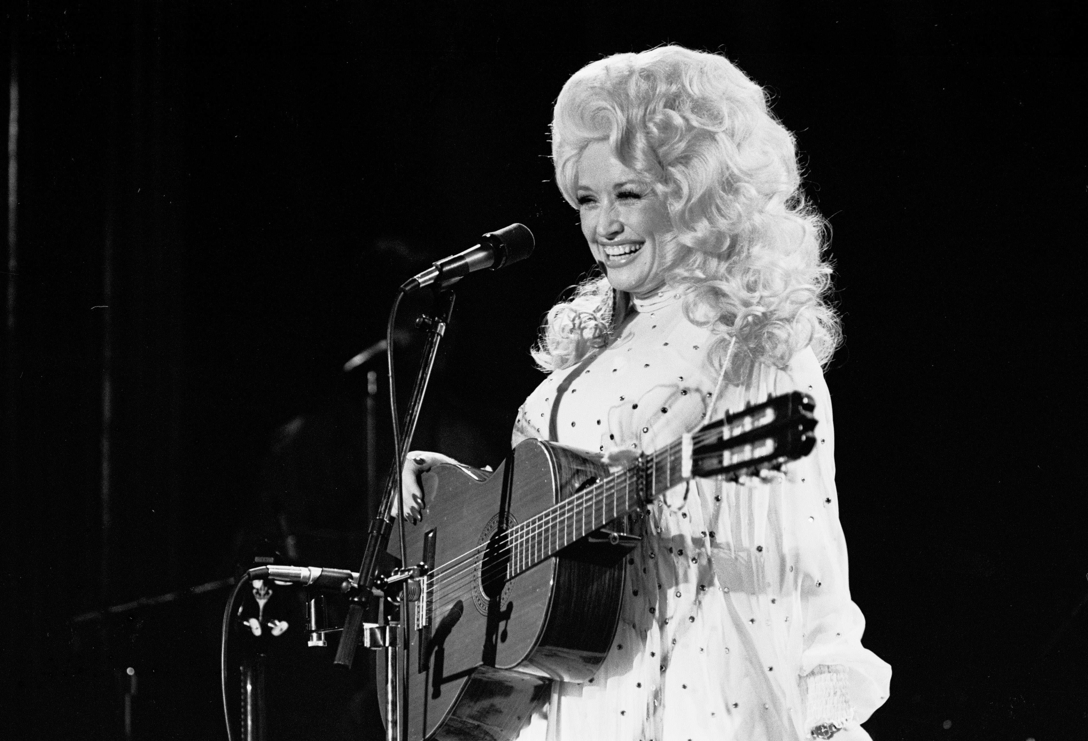 The Heartwarming Philosophy That Guides Dolly Parton