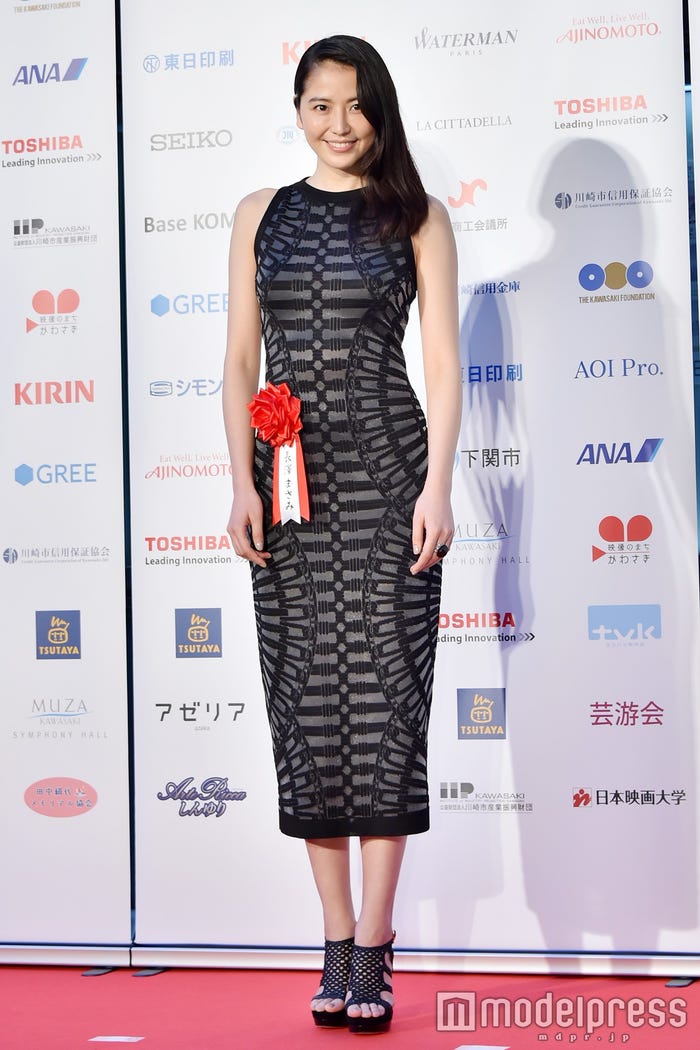 長澤まさみ圧倒的スタイル維持術！美脚と洗練ファッションの極意