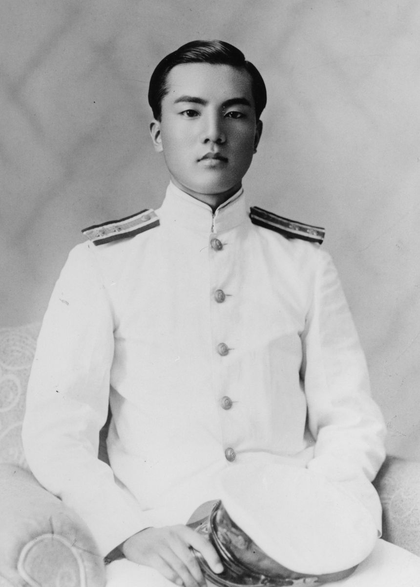 中曽根康弘の海軍軍歴と真相｜主計将校の戦争体験が戦後政治を変えた