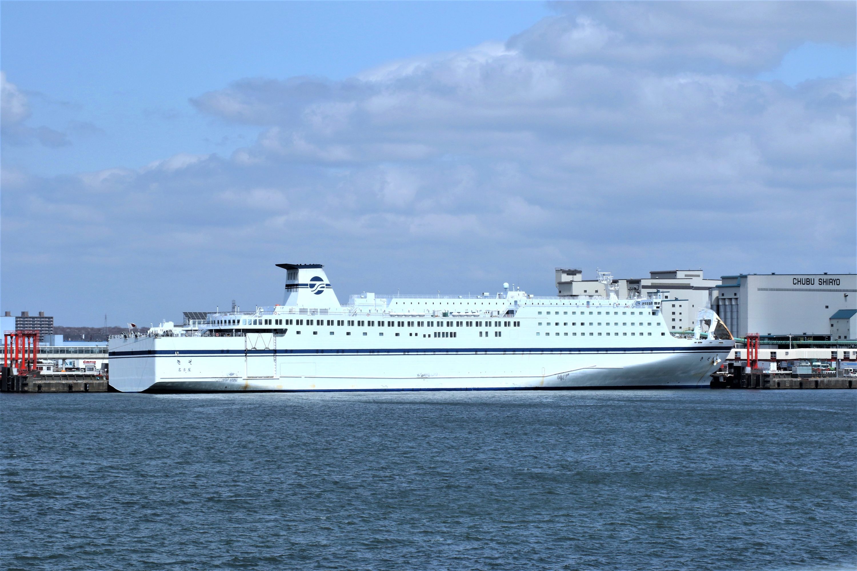 トラック上限規制の救世主か、脱炭素時代の洋上ホテルか――2026年、進化する苫小牧フェリーが切り拓く日本物流と旅の現在地