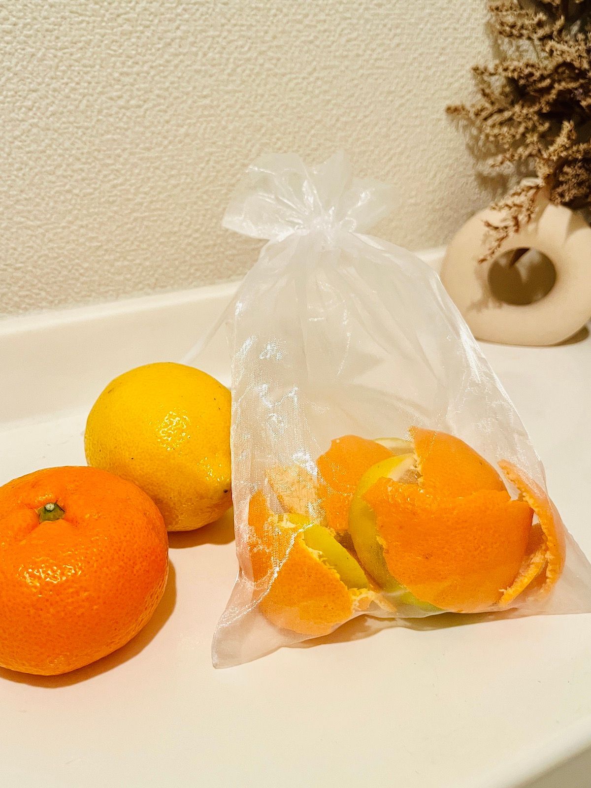 みかんの皮をお風呂に入れると肌がピリピリする本当の理由と正しい使い方