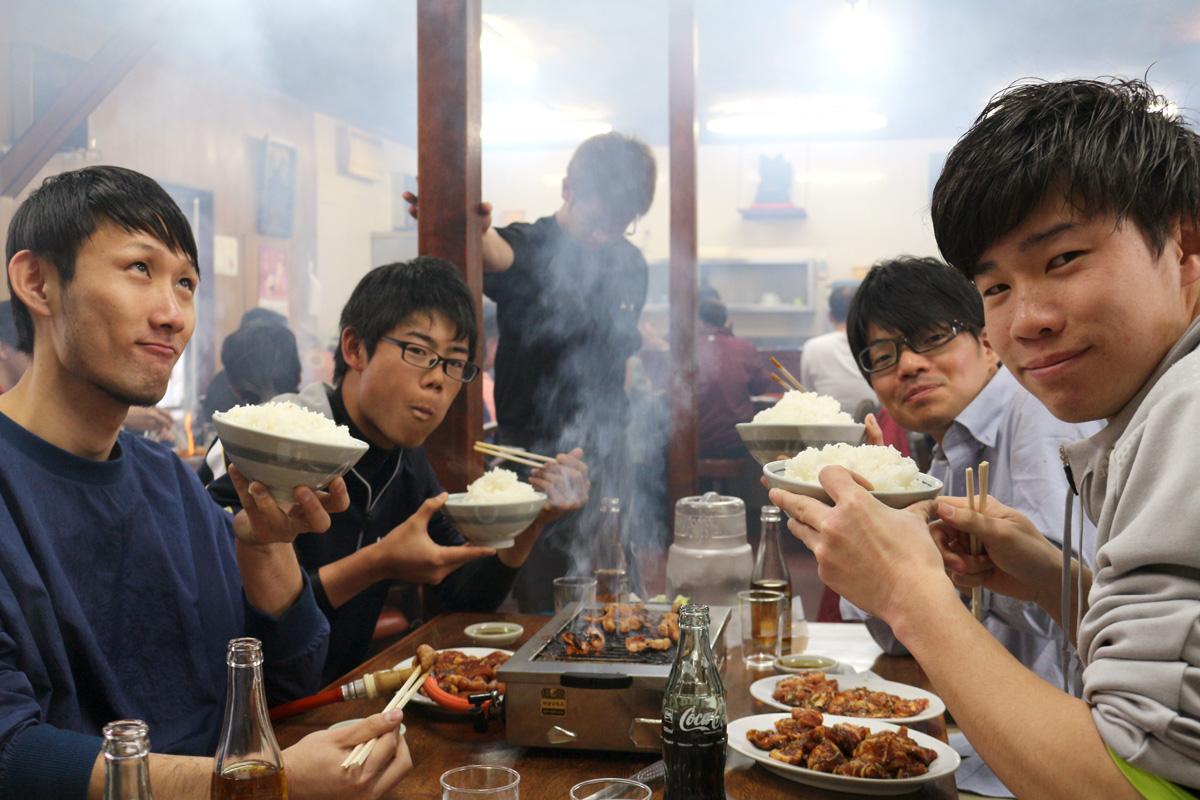 焼肉山力の煙と行列の真相！秘伝タレと混雑攻略を徹底解説