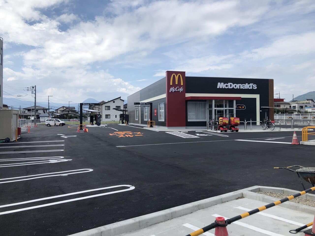 マクドナルド開成店の最新利用ガイド！営業時間や混雑回避術を解説