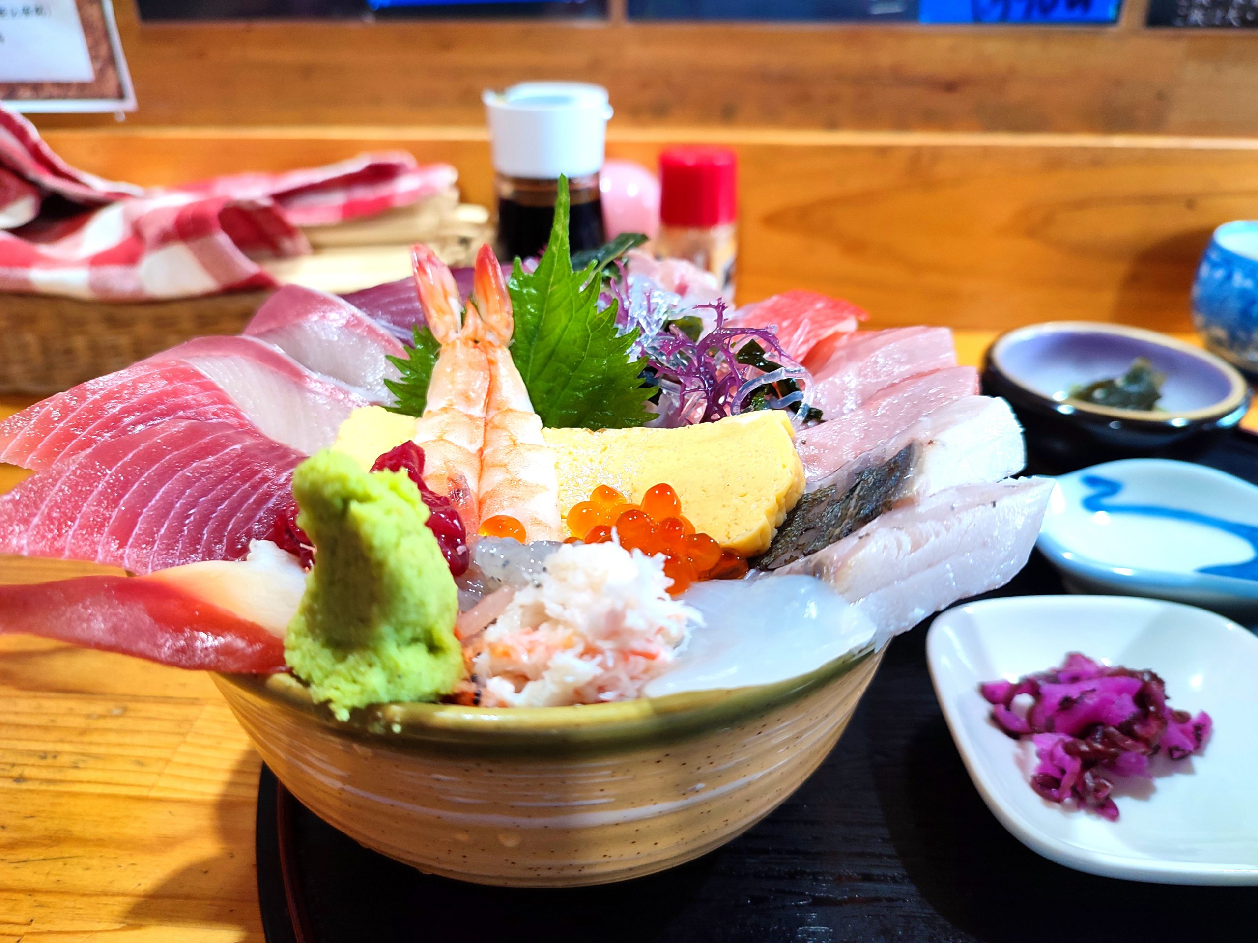 岐阜の奇跡！「魚市場食堂 平の屋」に全国から人が殺到する理由【2026年最新現地ルポ】