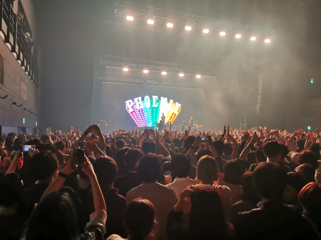 Zepp羽田スタンディング見え方の真相！後方は見えない？段差の穴場を徹底解説