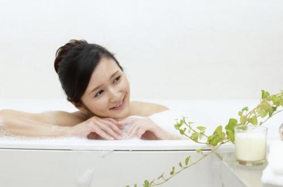 毎日お風呂に入ると体はどう変わる？シャワー派との差と最新入浴法