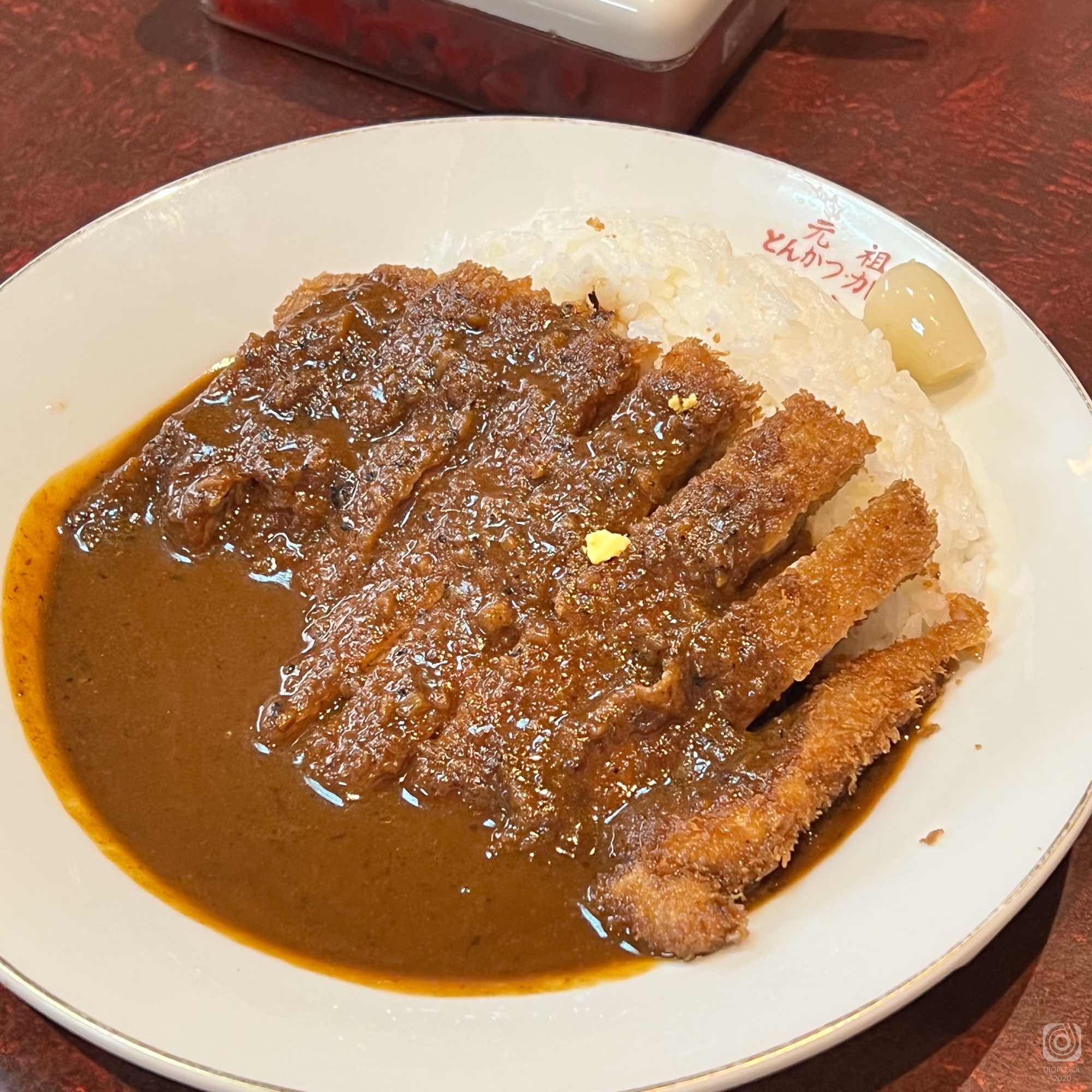難波の老舗元祖とんかつカレーカツヤ！秘伝の味と評判を徹底検証