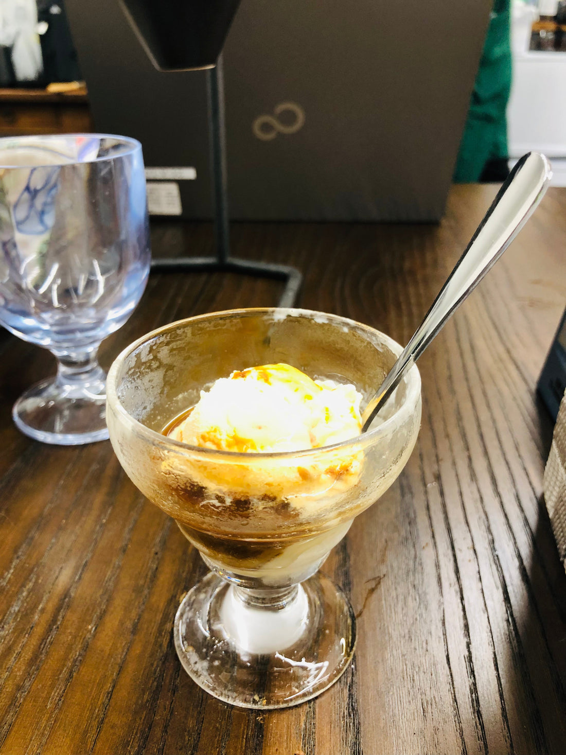 アフォガードとは？実は誤称！本場流の食べ方やスタバ秘密カスタム