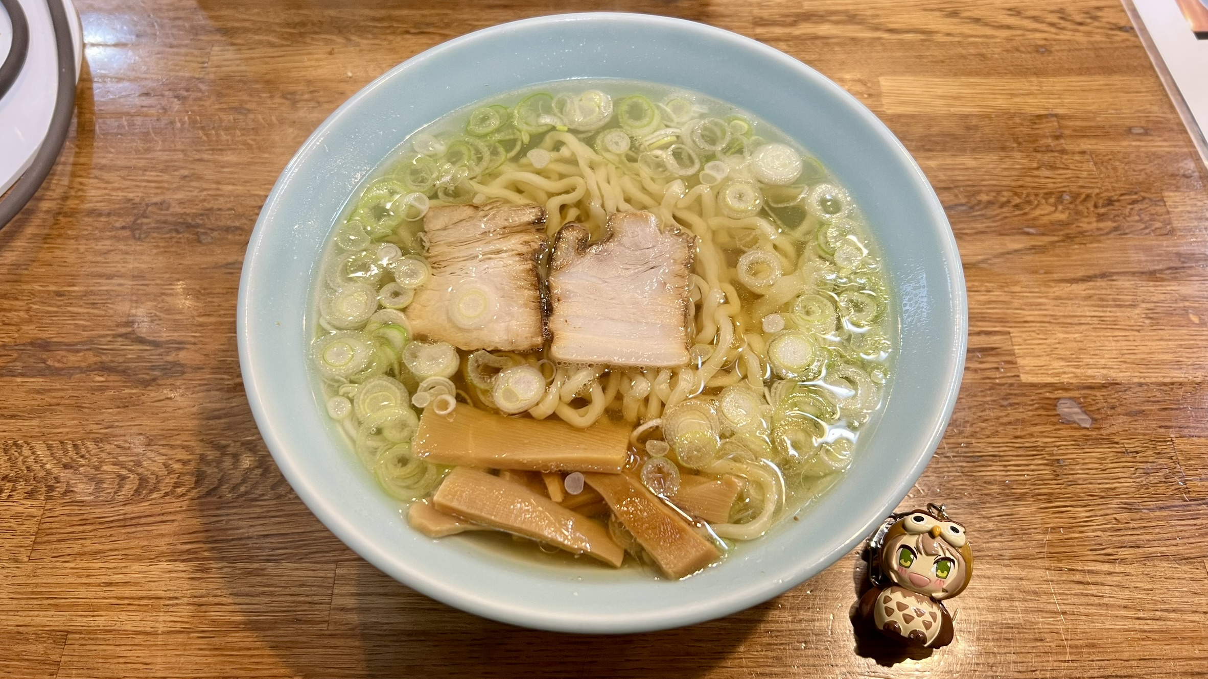 丸信ラーメンはなぜ愛され続けるのか？噂の「二層スープ」と人気の秘密を徹底解説