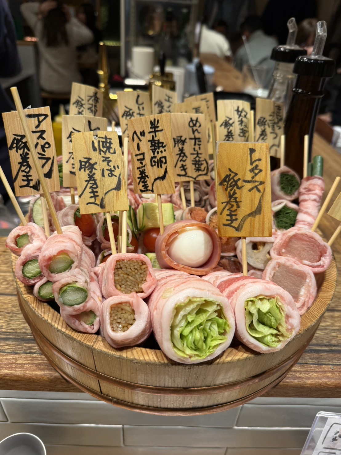 野菜串巻きなるとや人気の秘密と予約術！名物から口コミまで徹底解剖