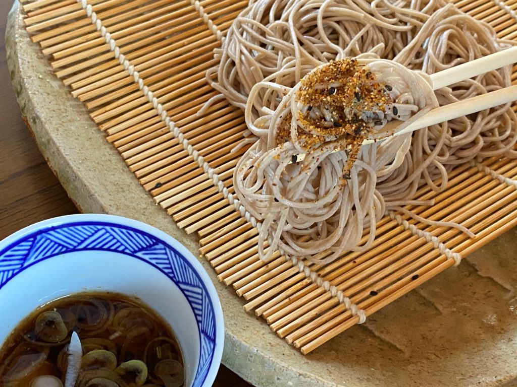 蕎麦と七味の組み合わせに隠された真実！プロが教える究極の嗜み方