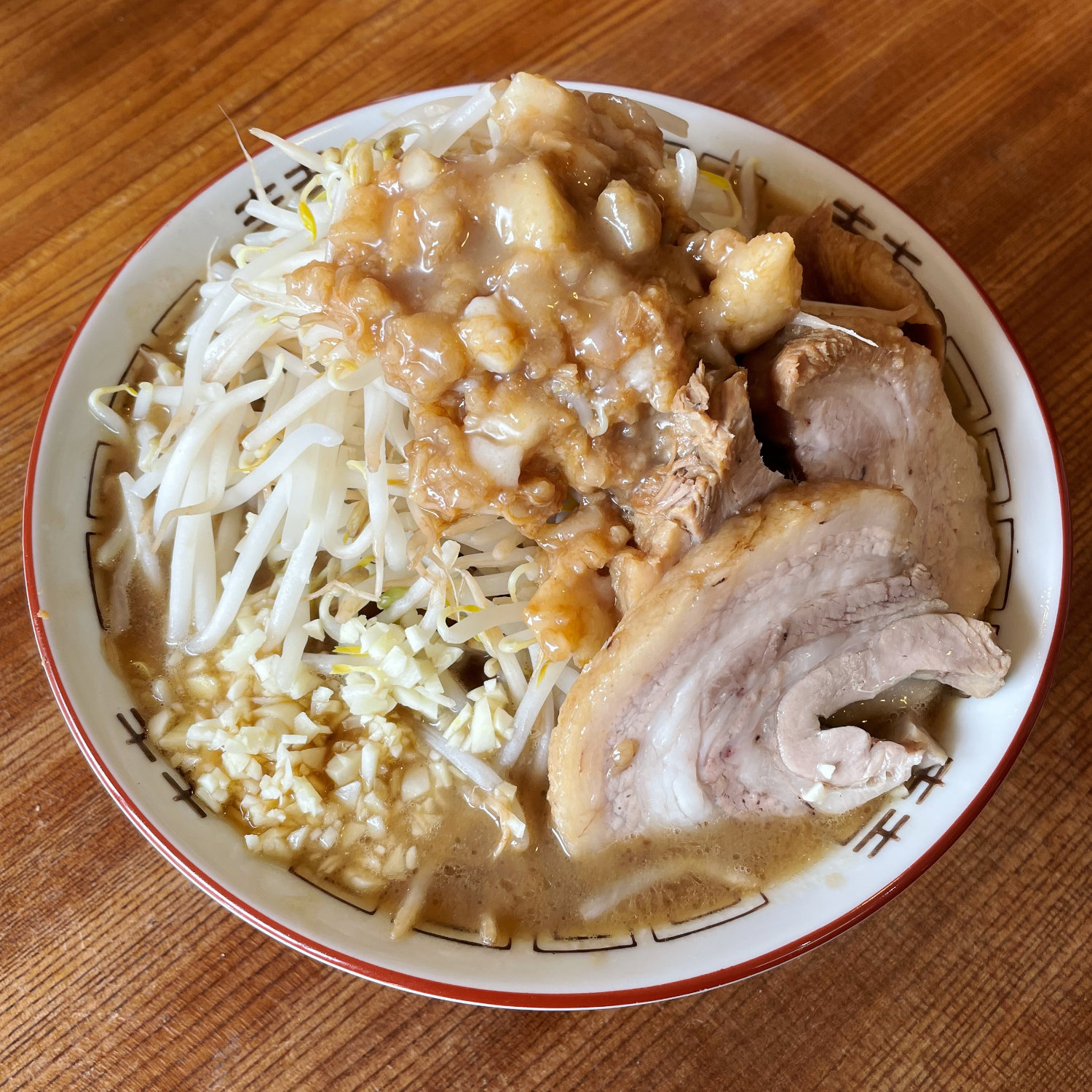 自宅で完全再現！二郎系ラーメンの作り方と濃厚神豚スープ極秘レシピ