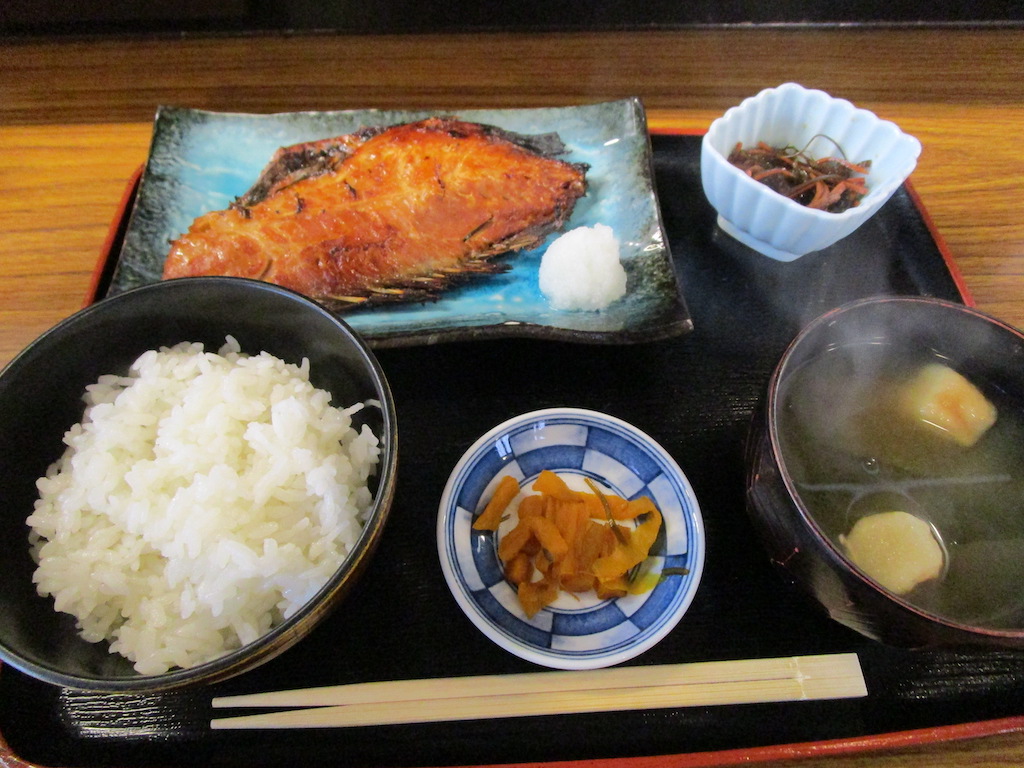 口コミで話題の七郷屋を徹底調査！評判・人気メニューと現在の実態