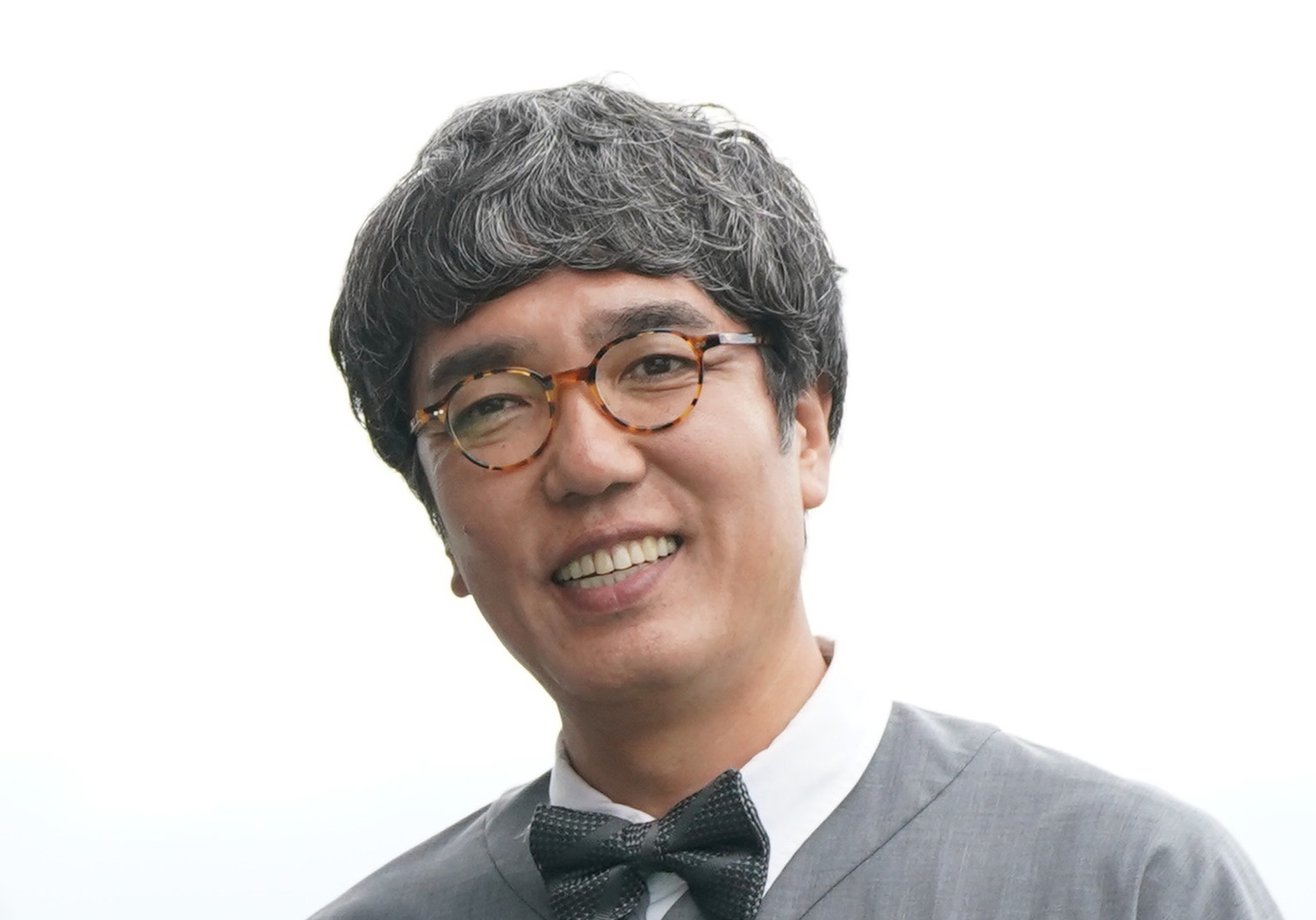 おぎやはぎ小木が語る毒舌の裏側と降板説の真実！衝撃の独占取材