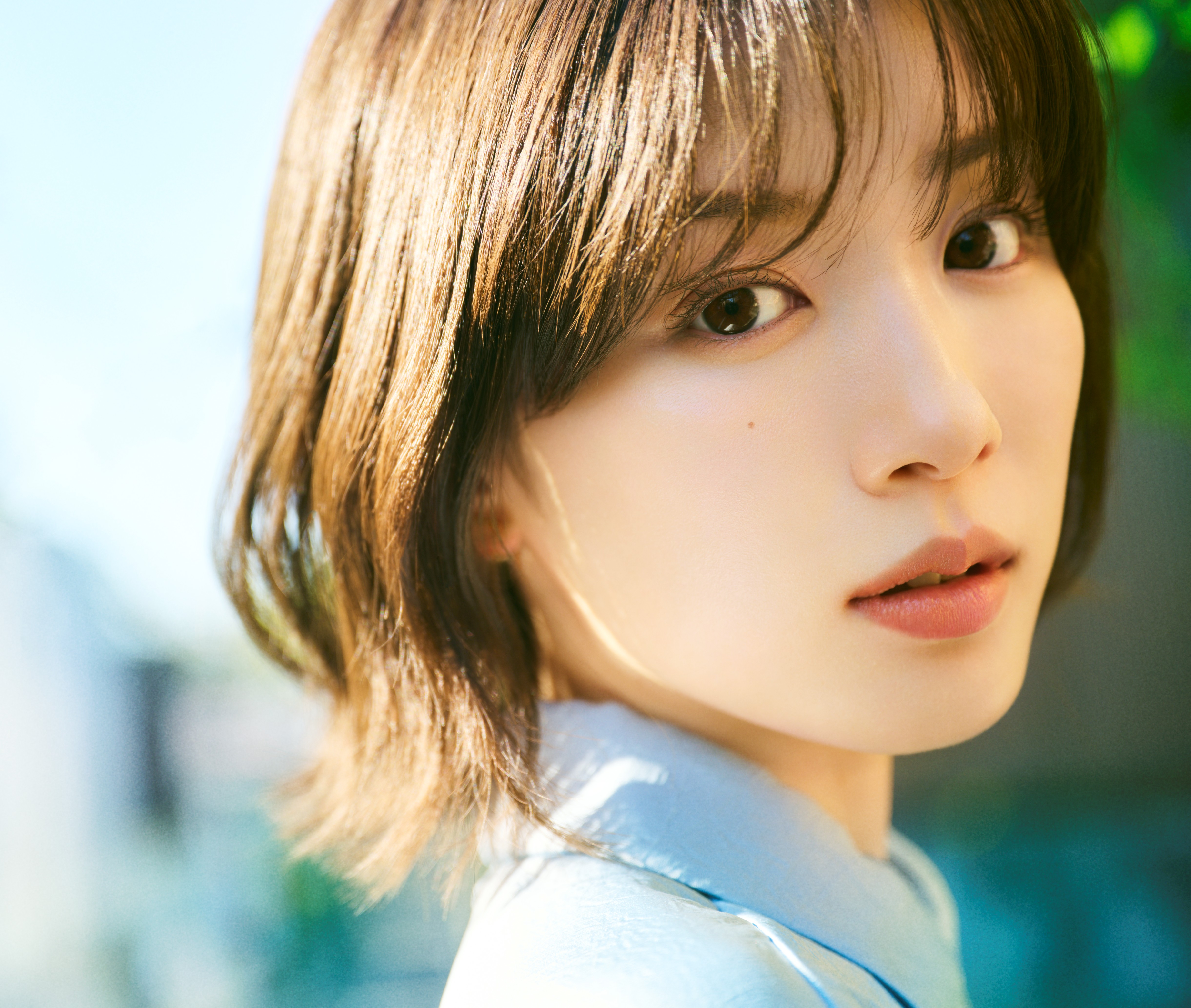 永野芽郁のファッション報道とネットの「視線」：なぜ彼女のスタイルは常に過剰な注目を集めるのか？