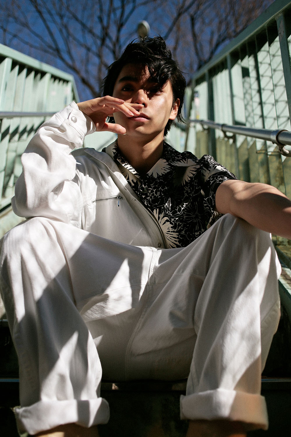村上虹郎の着こなし術！異彩を放つ私服コーデと愛用ブランド解剖