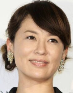 鈴木砂羽の変貌ぶりにネット騒然？「激変説」の裏にあるリアルな現在地とエイジングケアの真実