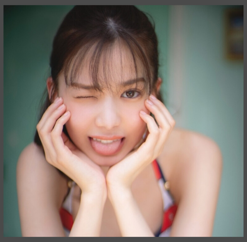 なぜ手ブラ写真は時代を超えて熱狂を生むのか？傑作の裏側と真相