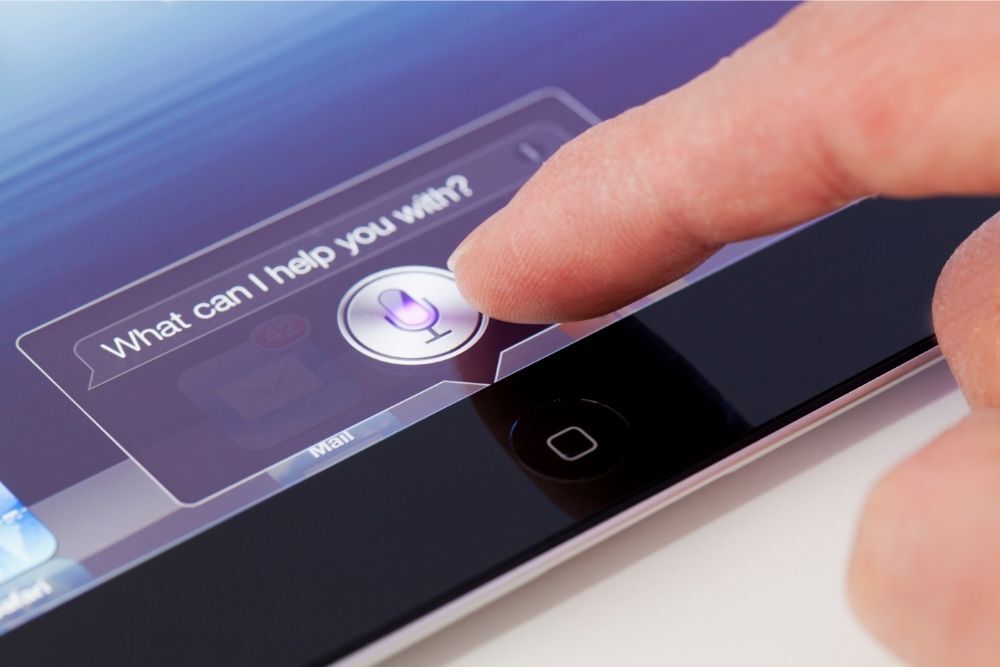 Siri Ai in English First: French, Japanese, Korean, Portuguese, and Spanish Coming in October