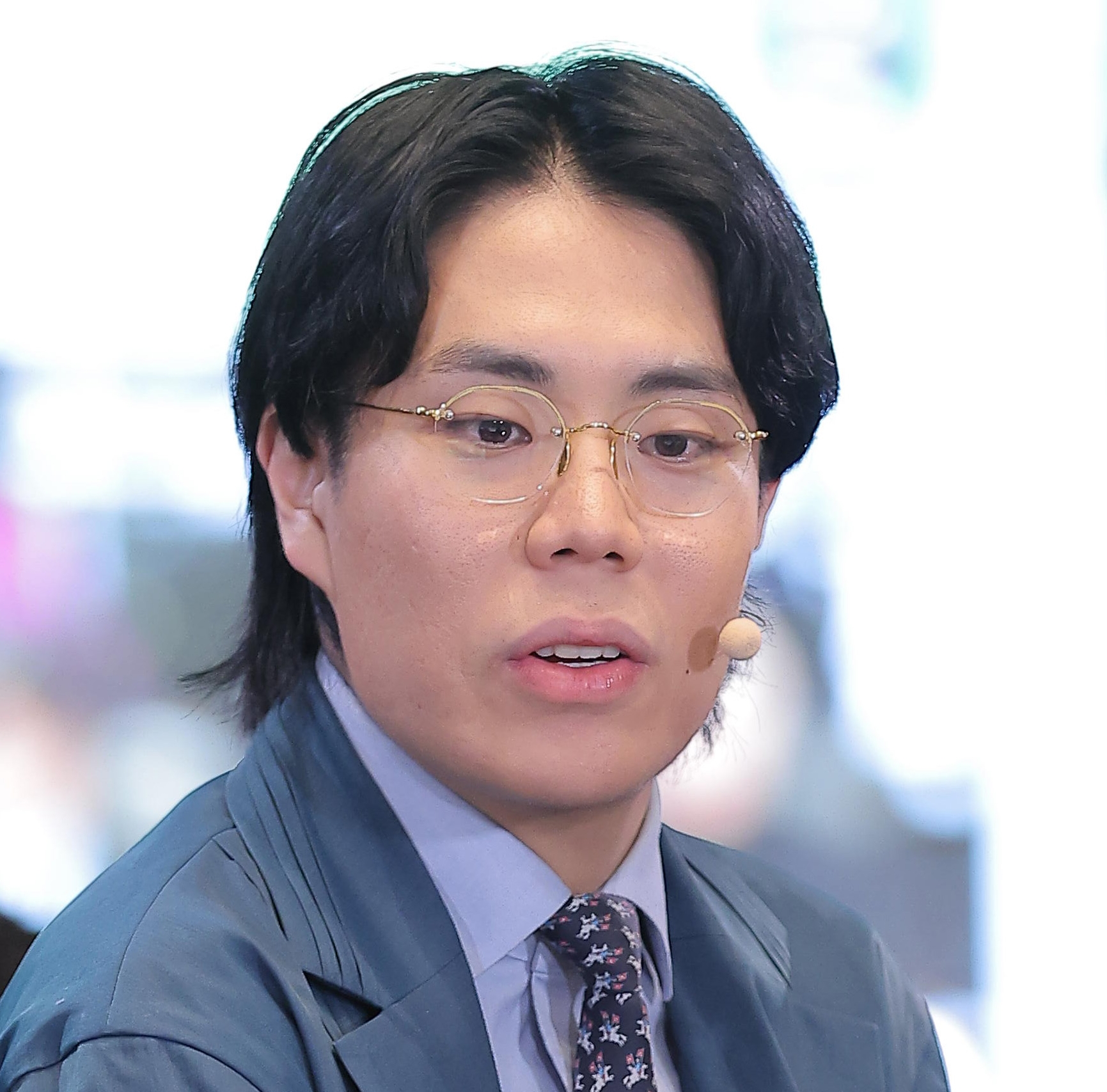 令和ロマンくるまの素顔に迫る！慶応中退の真相と天才と呼ばれる理由