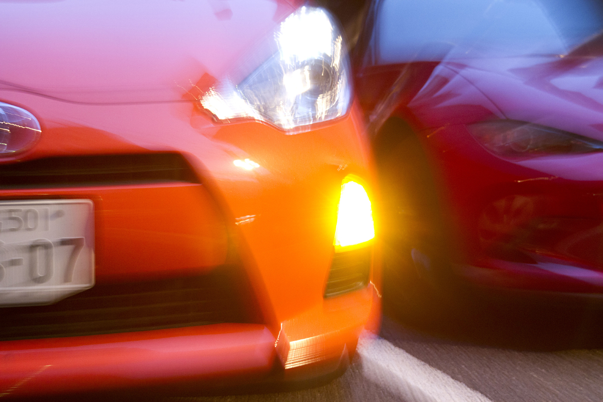 ハザードランプとは？知られざる違反リスクと正しい使い方を徹底解説