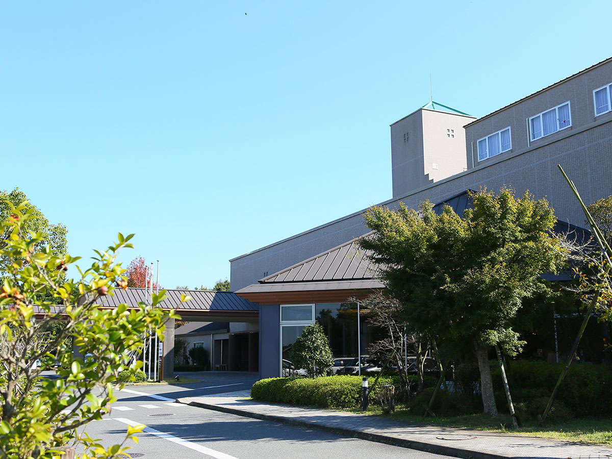 君津の森の口コミ評判は本当？ランチバイキングと離れ客室の真相に迫る