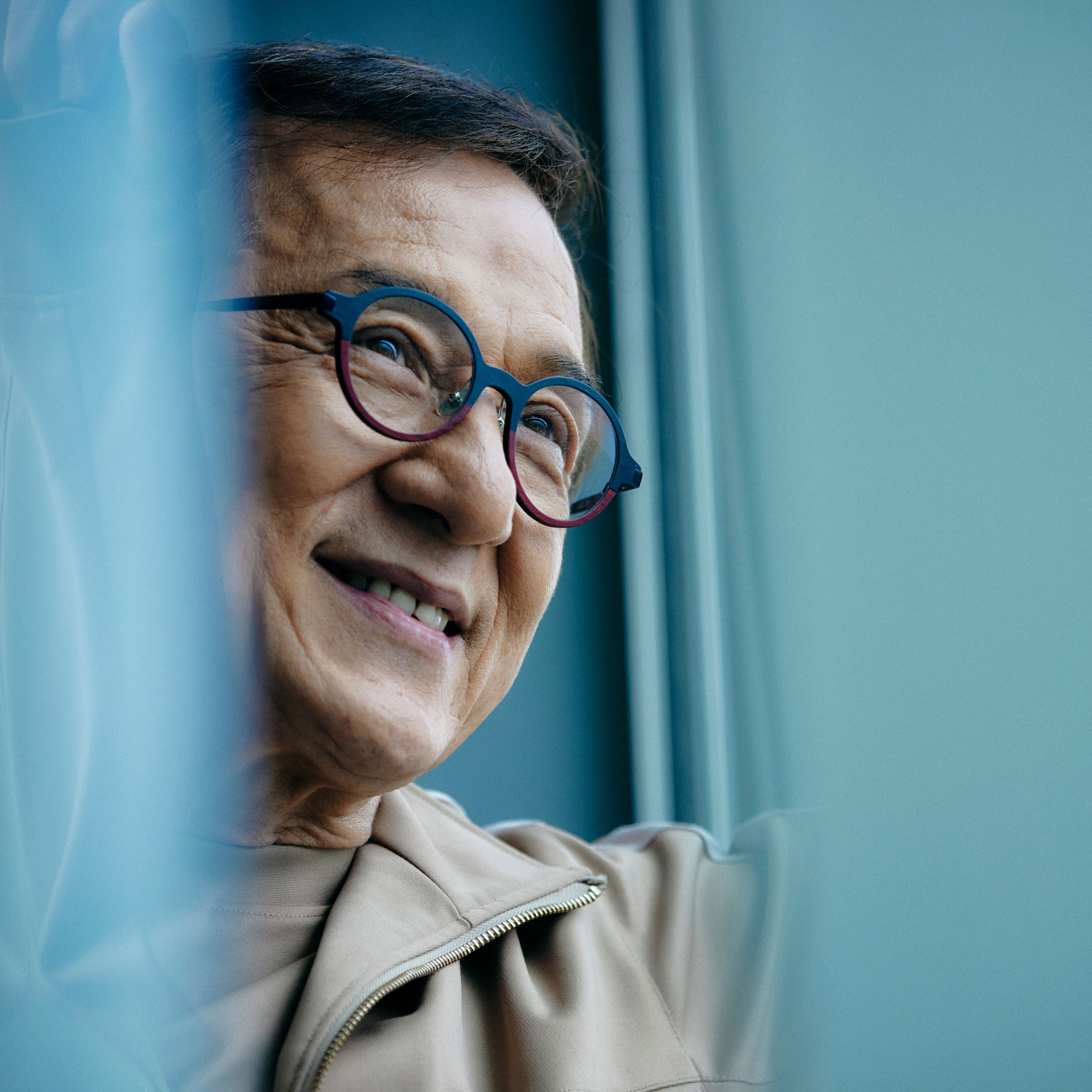 ジャッキー・チェン現在の写真に衝撃！白髪で激変した真相と70歳の今