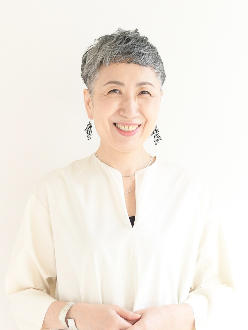 70代のベリーショート人気沸騰！手入れ楽で若見え叶う最新髪型術