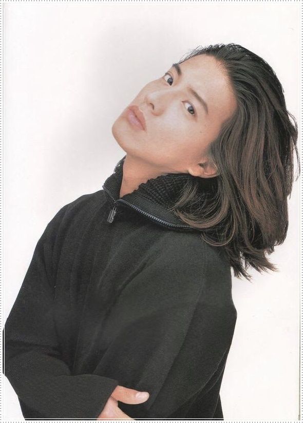 奇跡の54歳・木村拓哉が見せる「老い」との向き合い方──なぜ彼は今も平成・令和のトップを走り続けるのか
