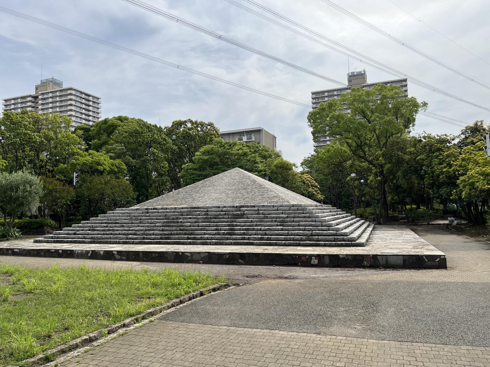 わかくさ公園の魅力と混雑の真相！駐車場やプール・遊具の完全ガイド