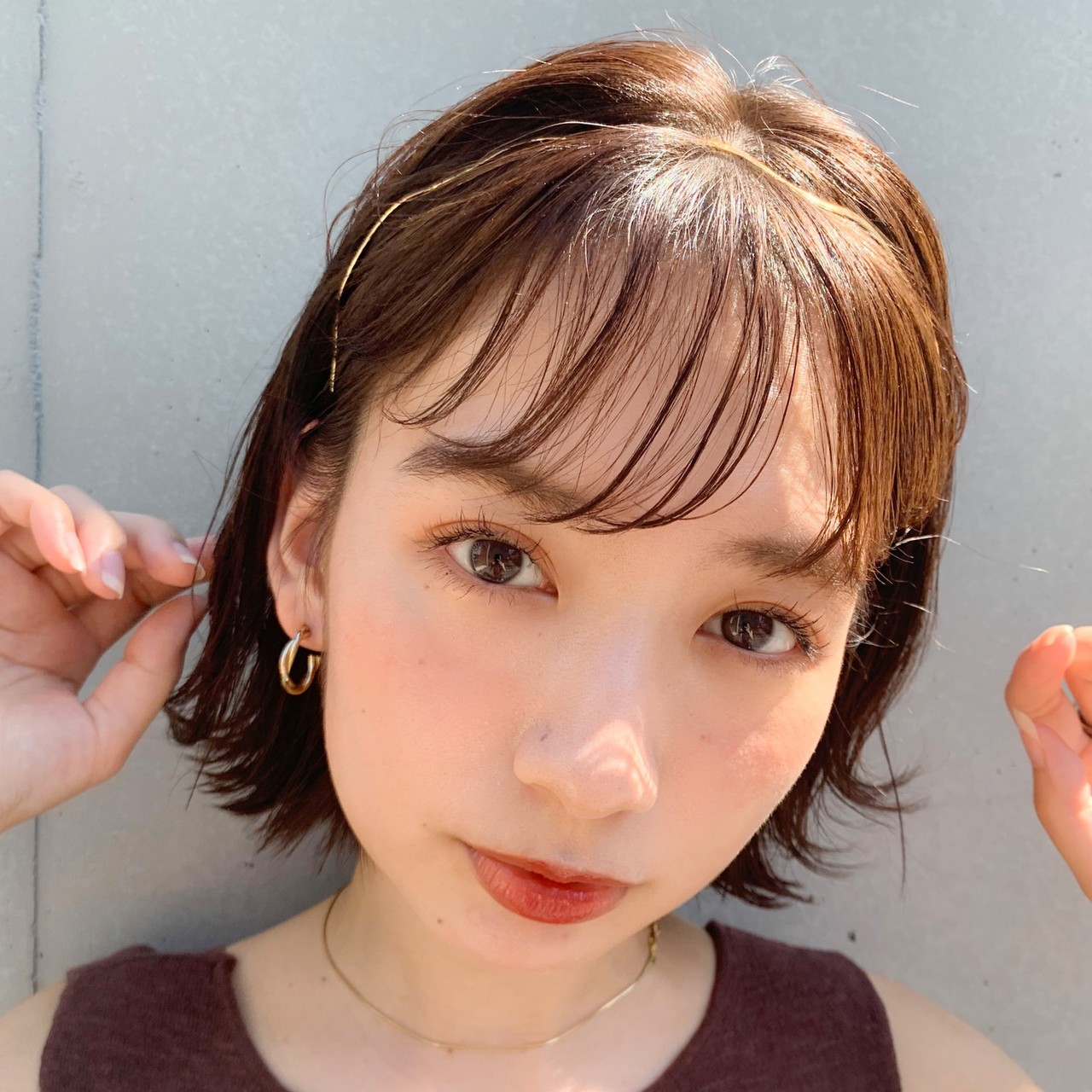 結婚式のボブ×カチューシャ最新トレンド！ネットの反応と噂の真相