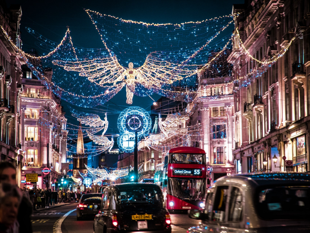When Do Christmas Lights Go up in London