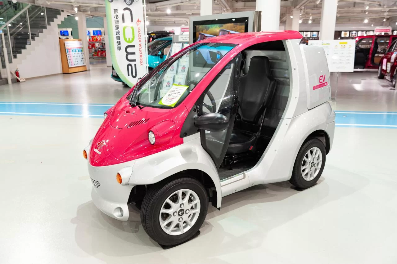 一人乗り車は普段使いに便利？2026年最新Ev相場と普通免許の盲点