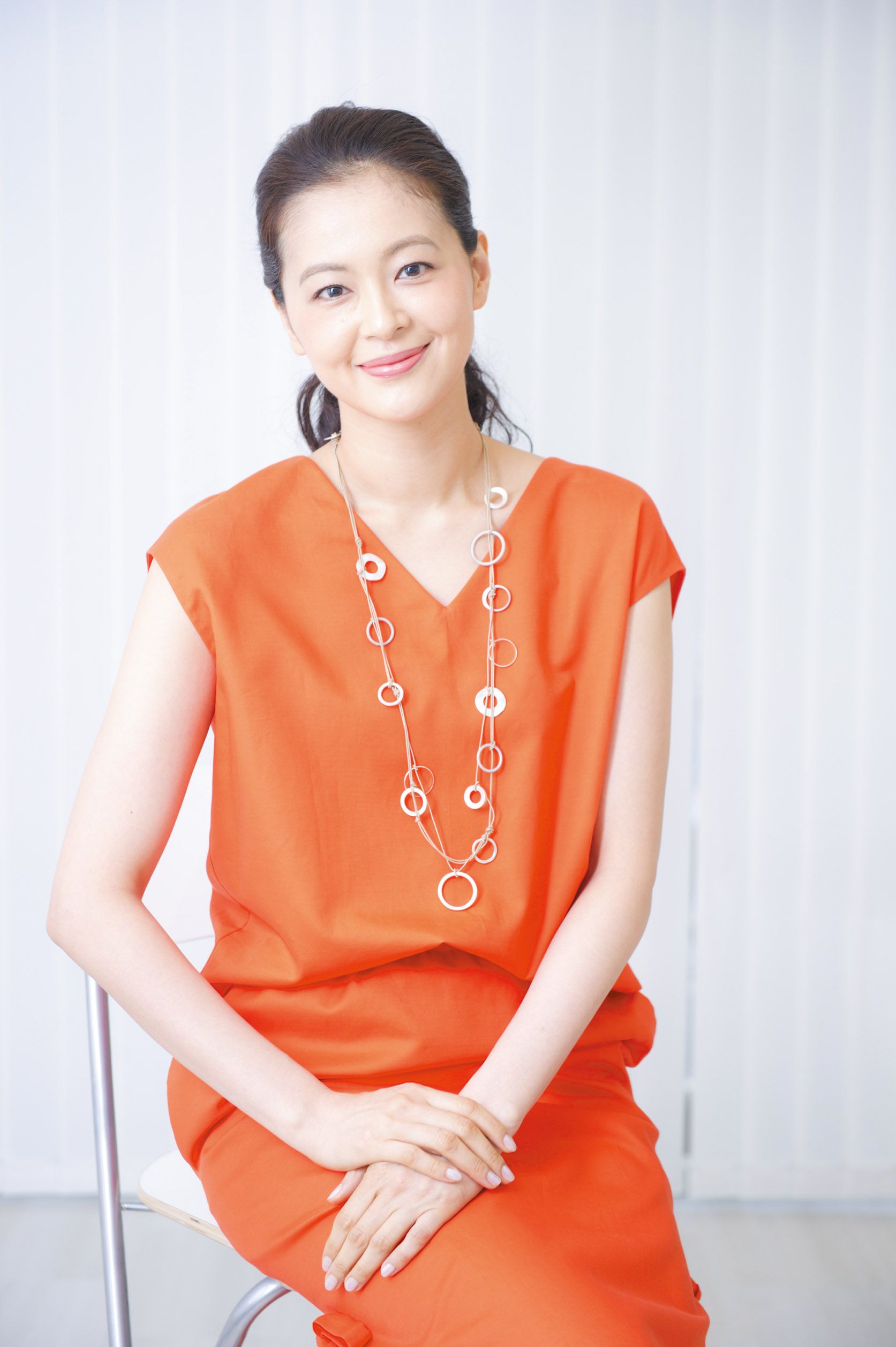 二拠点生活25年目の真実——女優・黒谷友香が50代の今、馬とともに拓く「飾らない生き方」と表現の深化