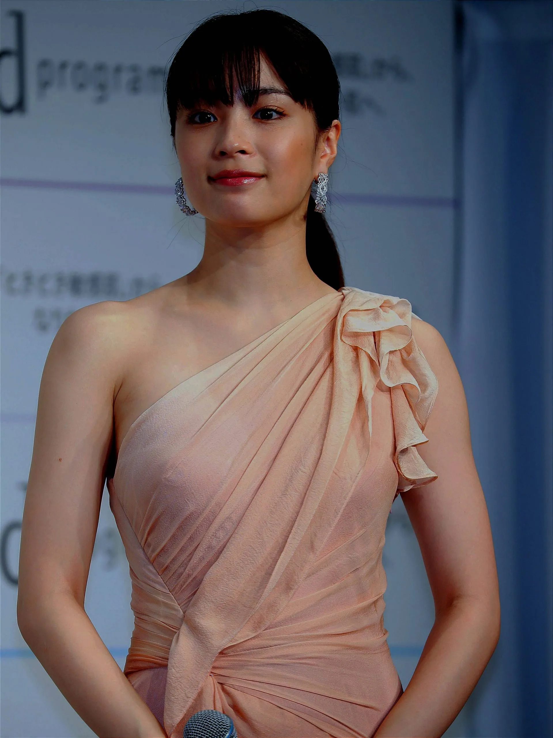 透け乳首画像の真相と流出の経緯｜本物とフェイクの検証法2026