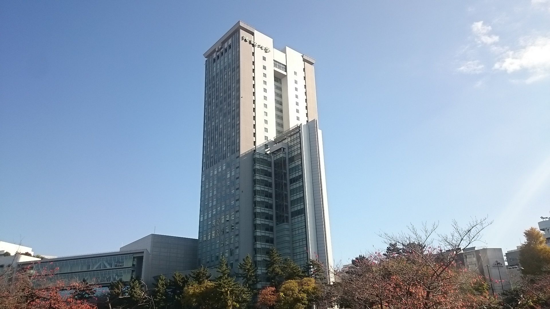 法政大学経営学部の偏差値・難易度は？倍率や合格最低点と穴場の真実【2026】