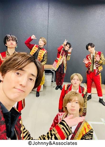 令和の七五三撮影に「推し活」の熱波——旧ジャニーズアイドルの苗字をあしらったグッズ流行の裏側と家族の選択