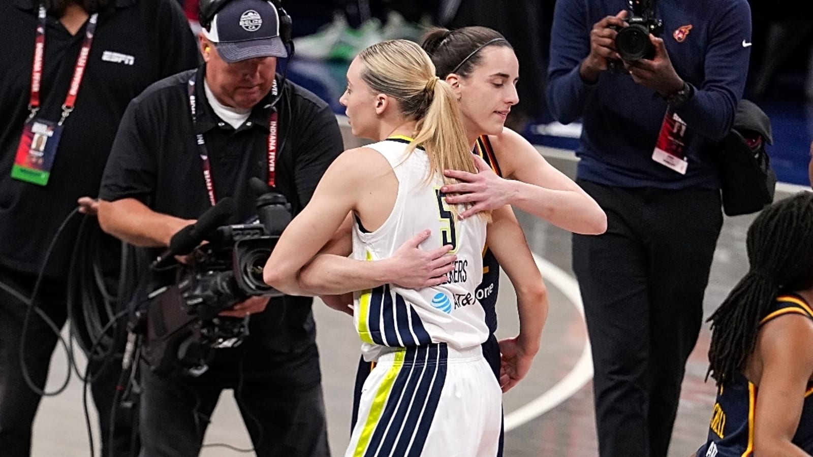 Paige Bueckers Vs. Caitlin Clark: Calm‑Down Comment Ignites New Chapter in Wnba Rivalry