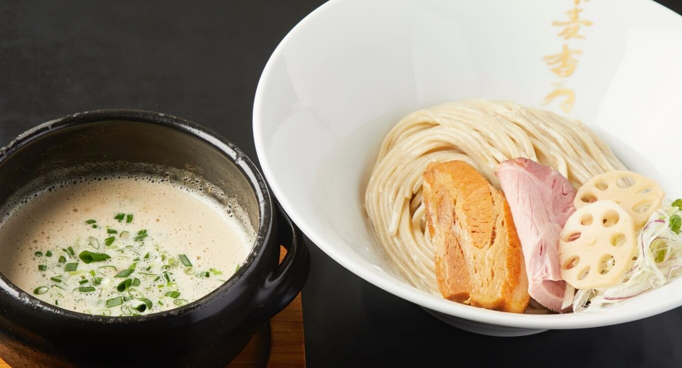 春日井の名店「麺者すぐれ」はなぜ並ぶ？自家製麺と極上スープの真髄に迫る
