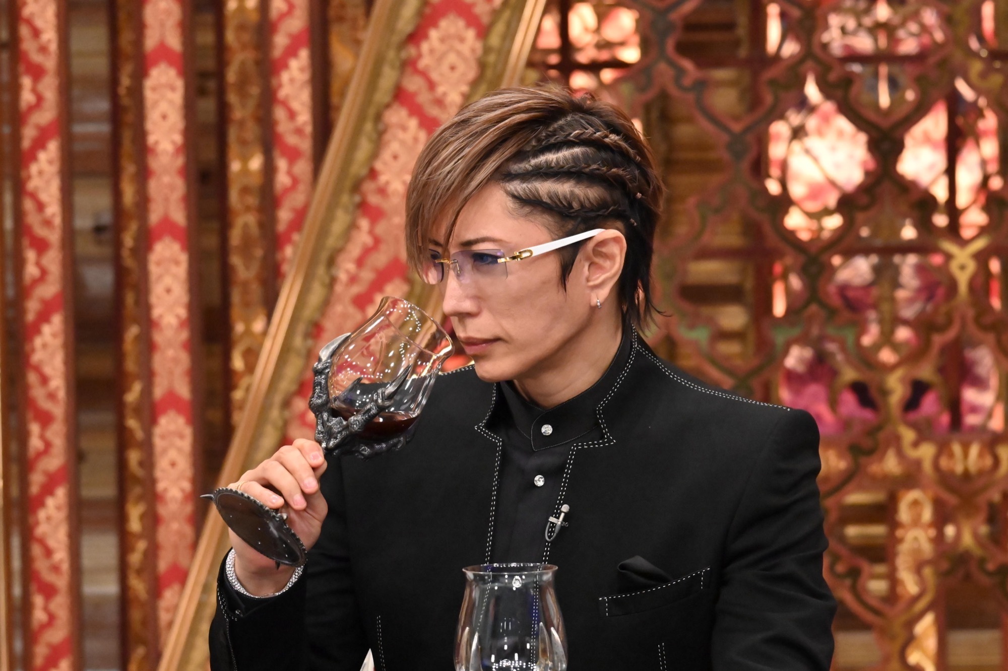 Gacktはなぜ格付けで外さない？やらせ疑惑の真相と連勝記録の裏側を徹底解明