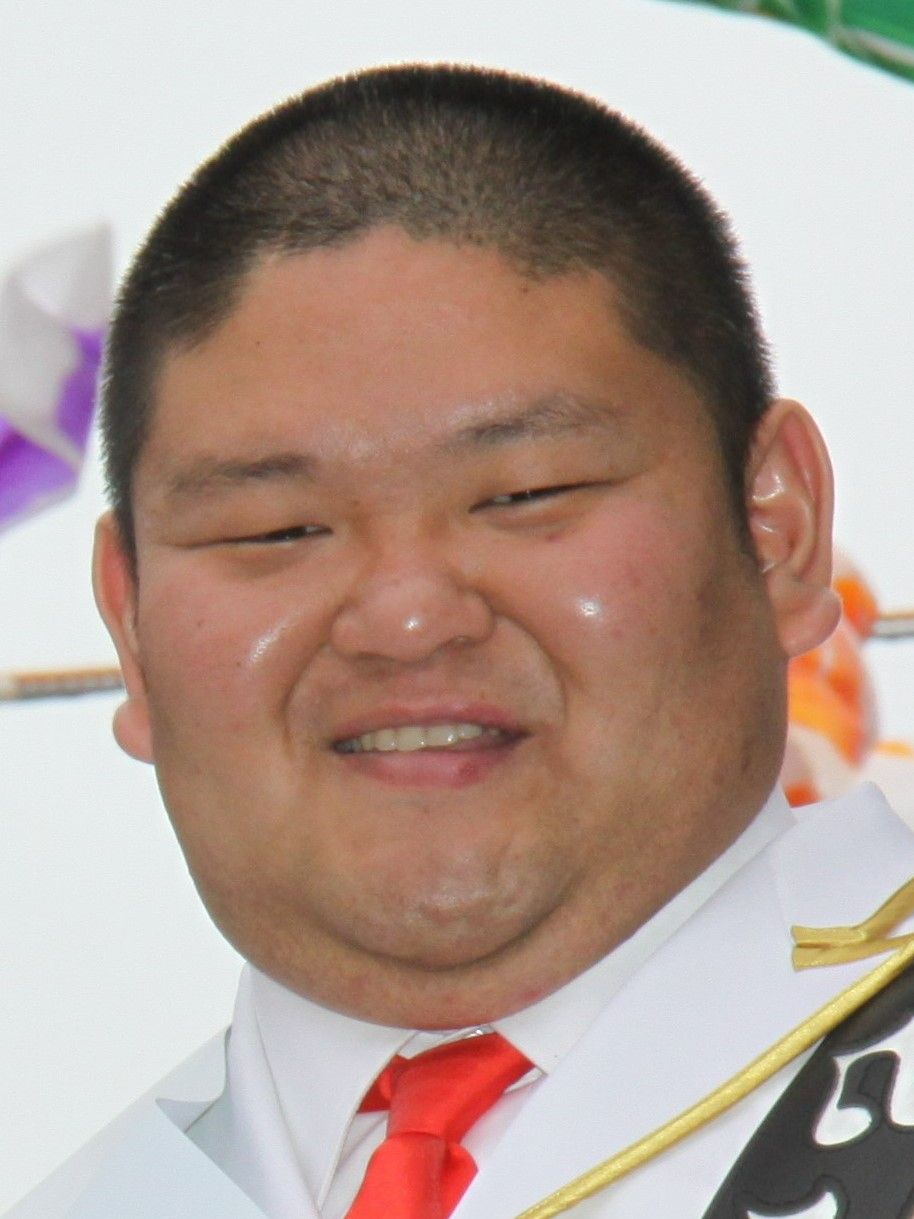 みやぞんの相方「あらぽん」の現在！解散の真相と2人の絆を追う