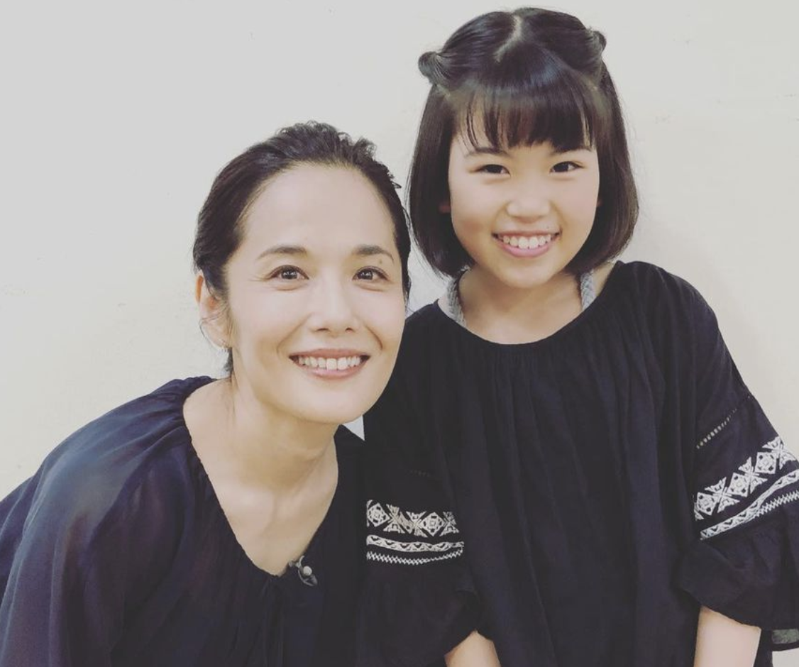 富田靖子の元夫と子供の現在は？離婚理由の真相と2026年最新の私生活