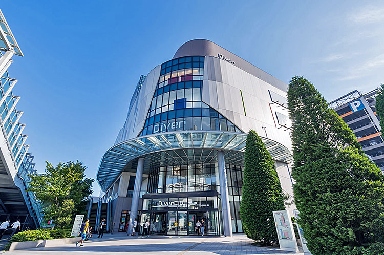 ダイバーシティ東京攻略！実物大ガンダムと限定グルメを徹底解剖
