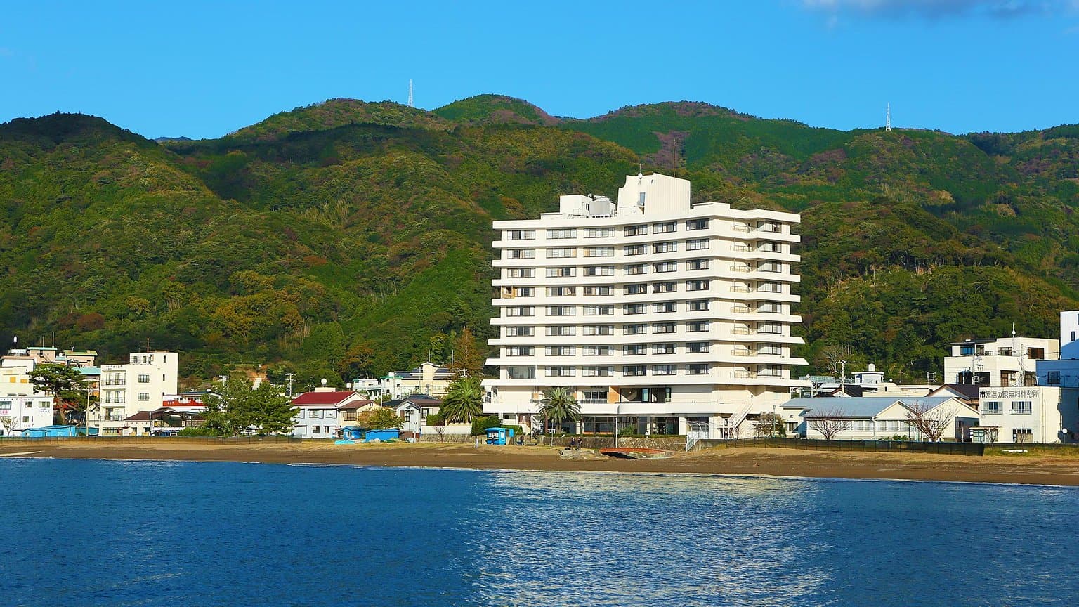土肥マリンホテルの評判は？絶景夕日とバイキングの真相【2026】