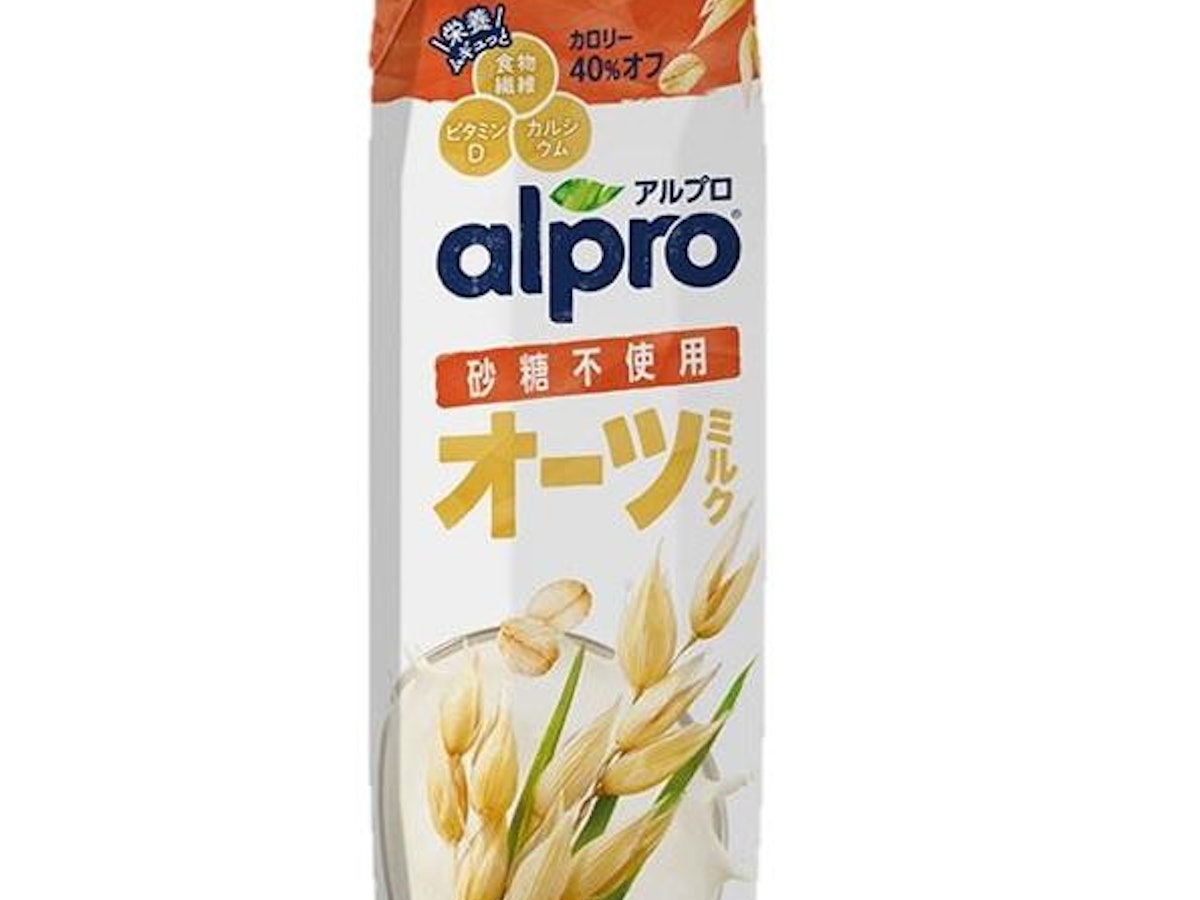 オーツミルクとは？「実は太る」噂の真相と牛乳・豆乳との違いを徹底解説