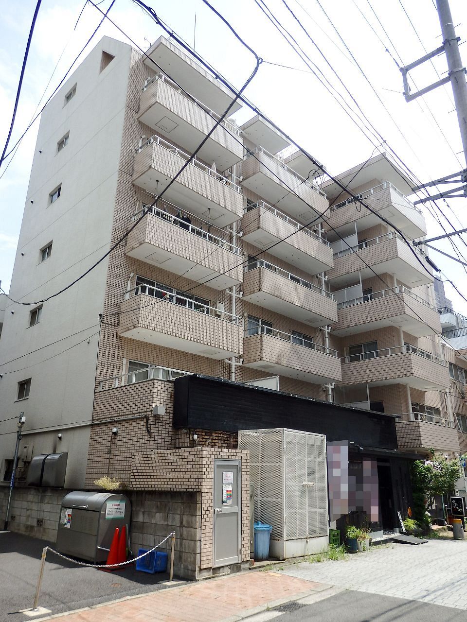 マンション風俗の実態とバレる理由｜見分け方から通報手順まで徹底解説